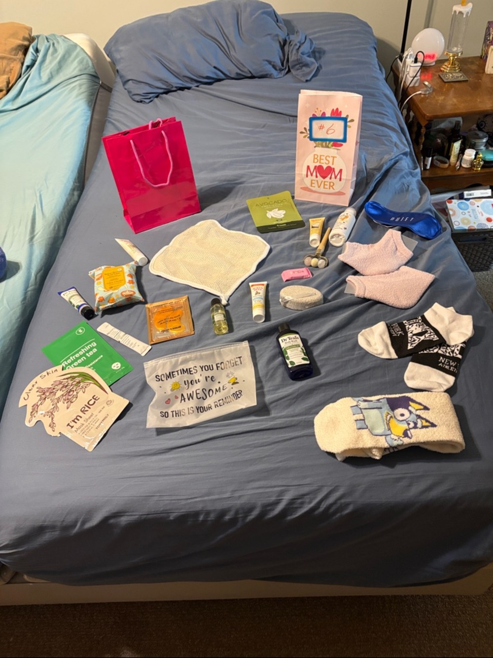 Moms #6 Pamper Gift Set - Assorted Self-Care Essentials for feet and face!